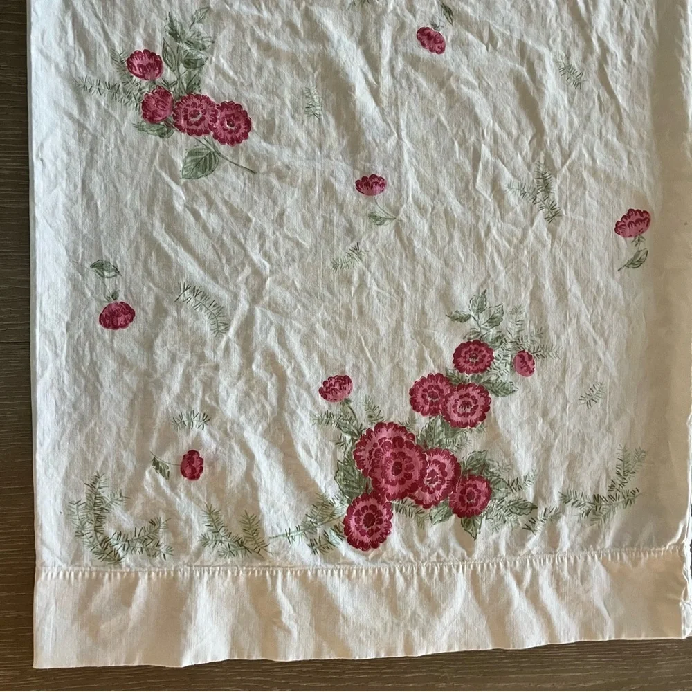Vintage 60s Pink and Red Floral Cotton Single Standard Pillowcase/Quilt fabric